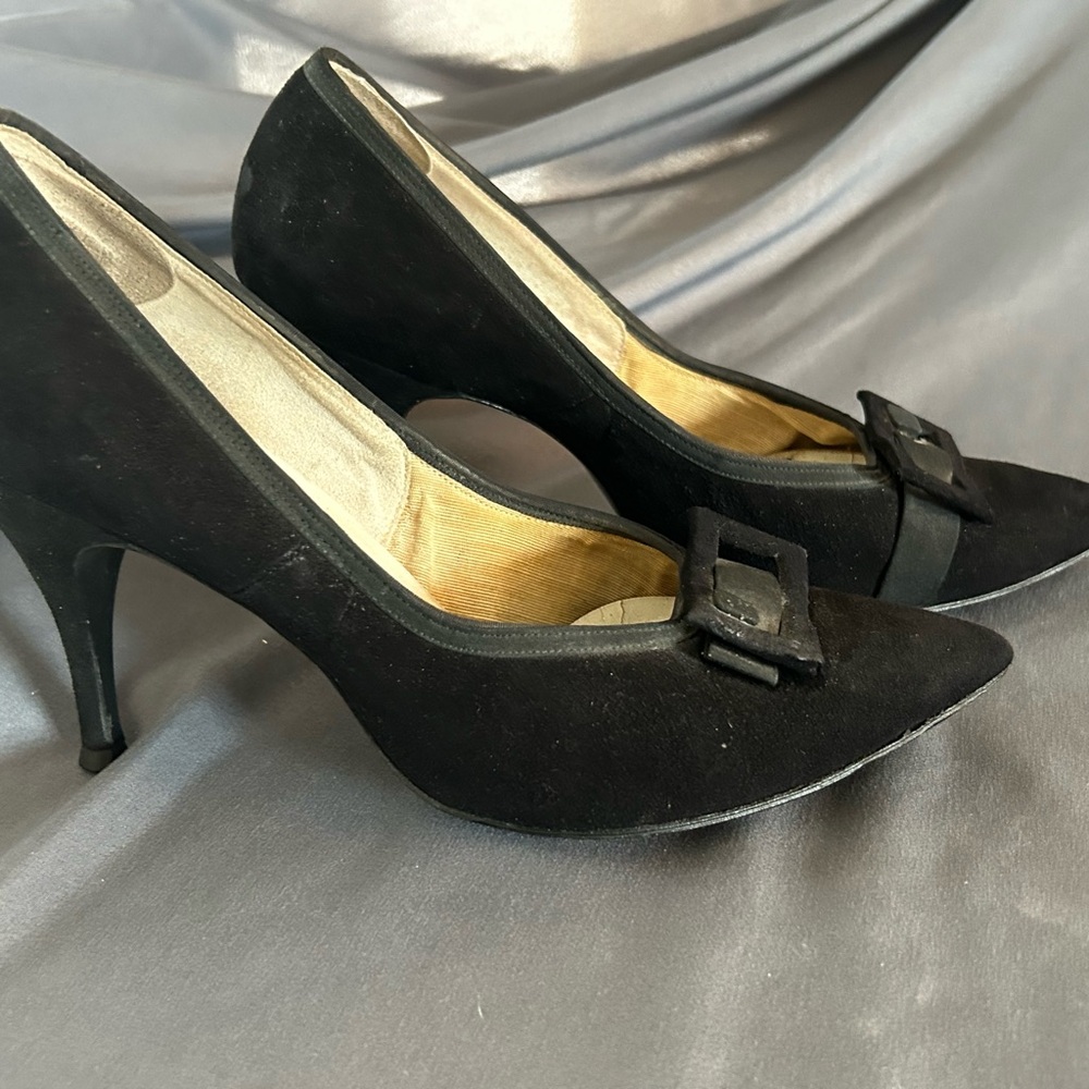 Vintage Sexy Suede Heels